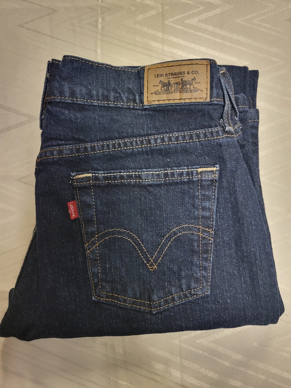 Levi's Women's 505 Straight Cut Jeans